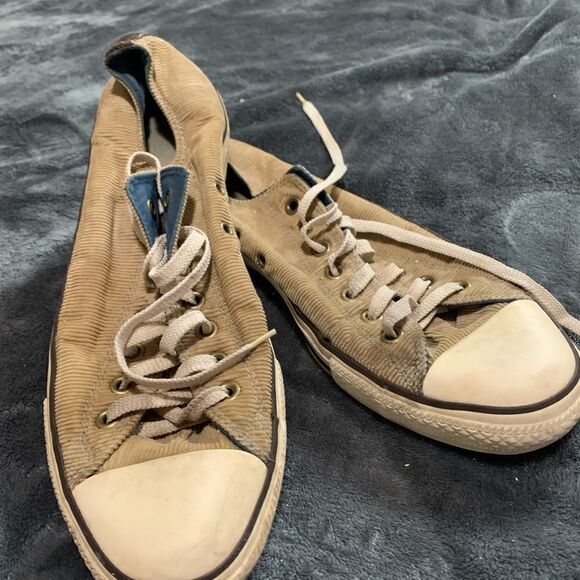 Converse Chuck Taylors - Picture 2 of 5